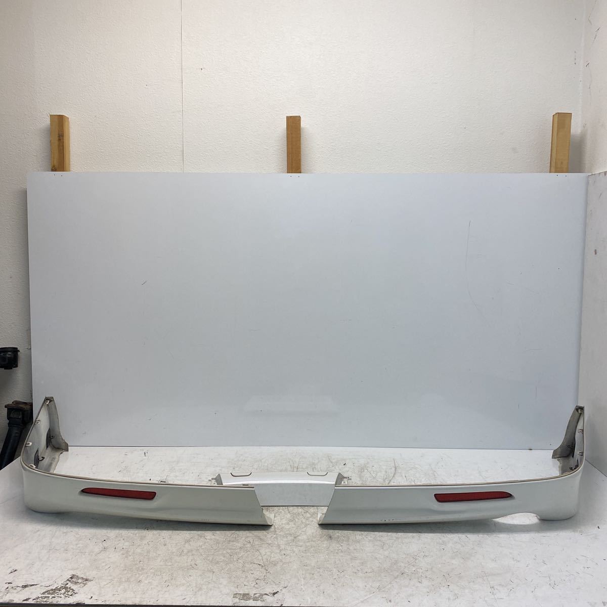 H22年 サイ SAI AZK10 右側 リアバンパー用 スポイラー 白パール 070