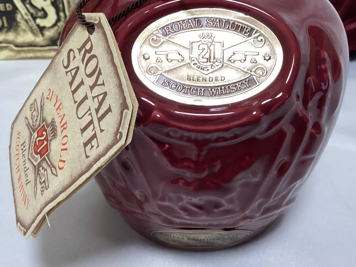 □ROYAL SALUTE ロイヤルサルート21年 赤陶器ボトル 700ml 40% ボトル 