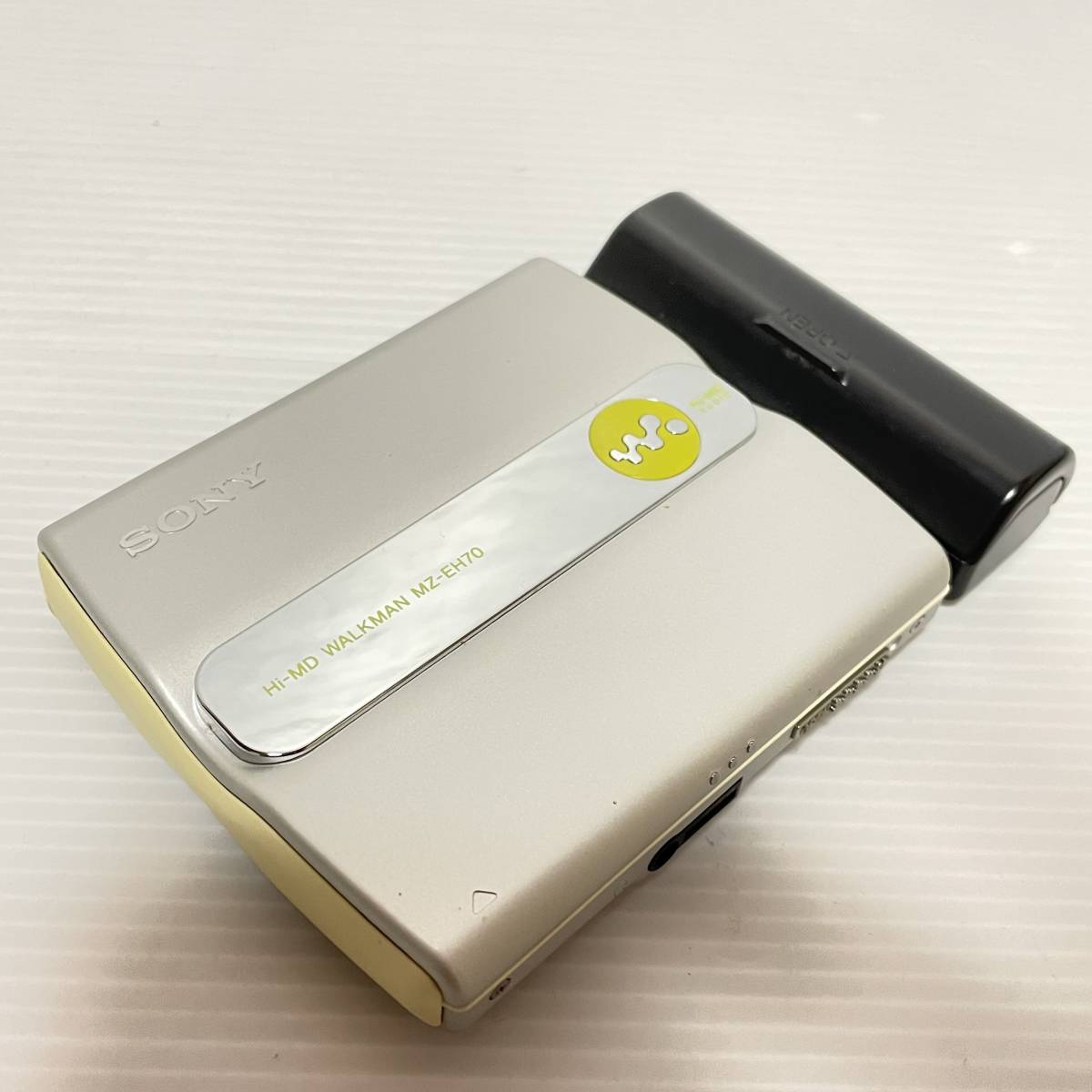 ジャンク品！　SONY　mz-eh70　MD　WALKMAN SONY ソニー Hi-MD ウォークマン MZ-EH70 動作未確認 ジャンク