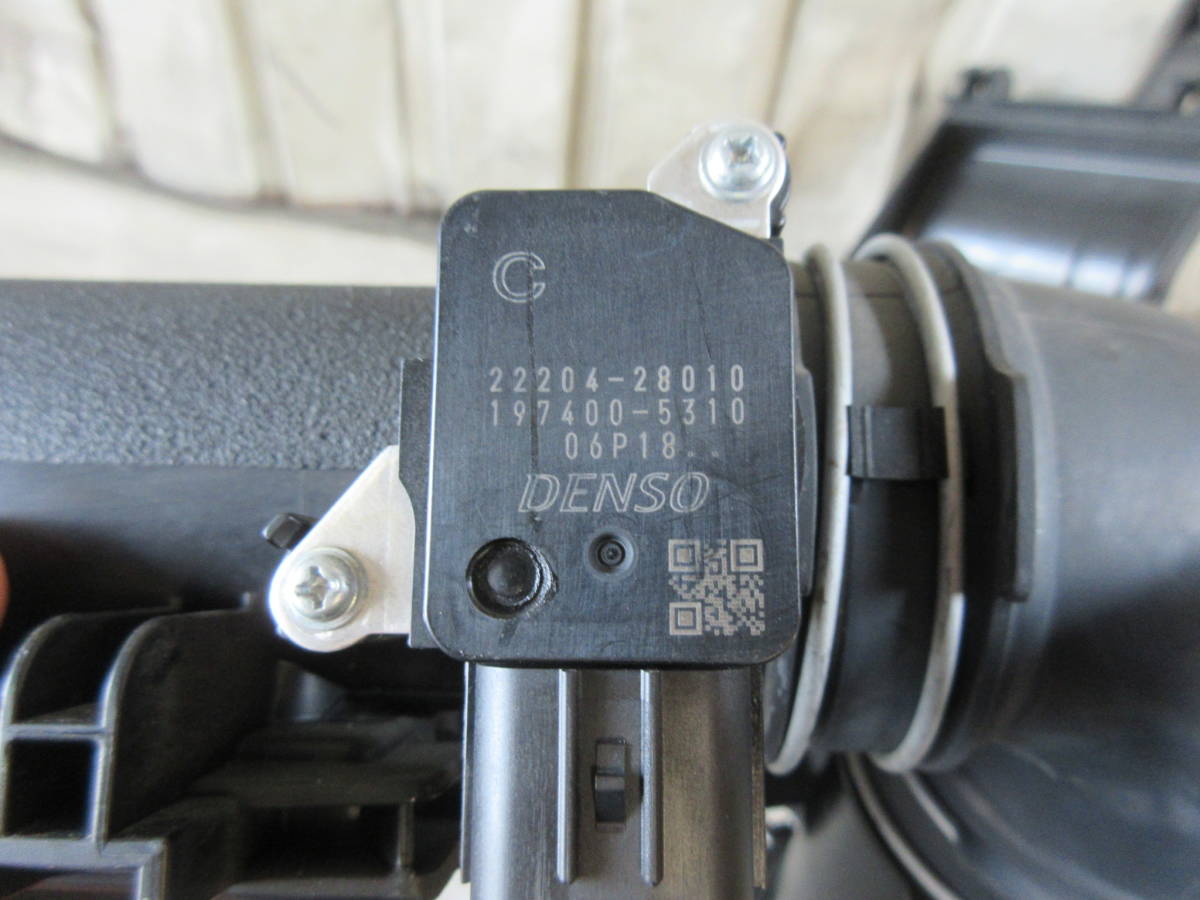 プリウス ZVW30 純正 後期 Q9Q9 エンジン エアクリーナー 0 30系 2ZR 11212-37090 カバー エアフィルター | 平成24年 後期（エアクリーナー・エアフィルター｜吸気系