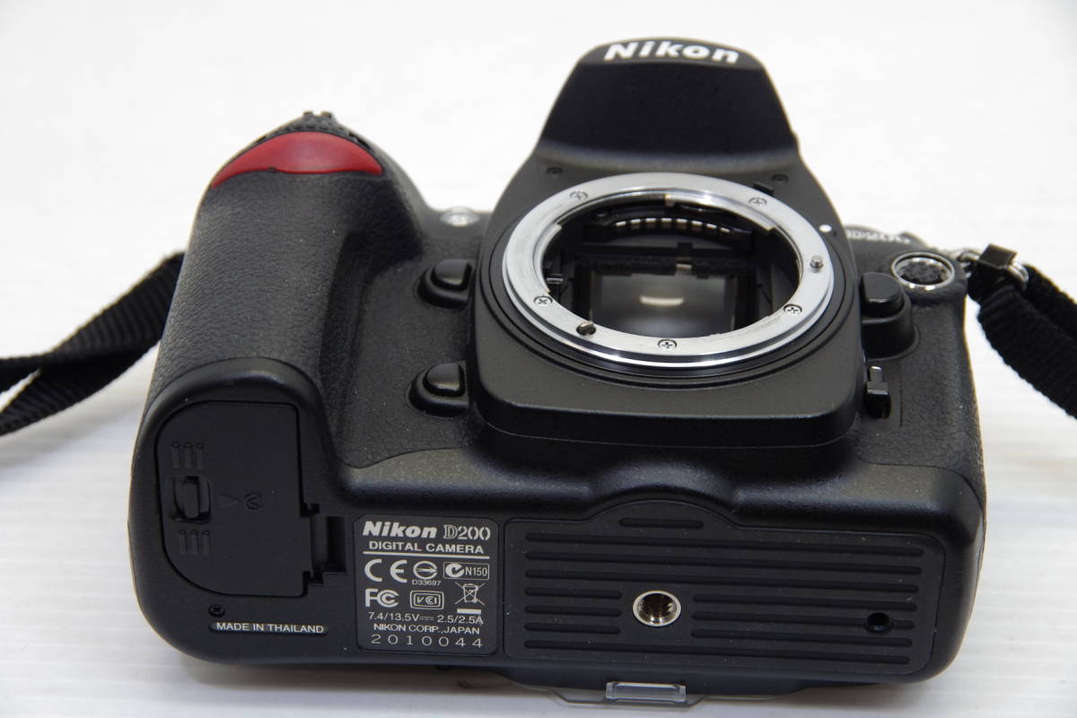 ☆中古☆ニコン Nikon D200 ボディ ※充電器なし