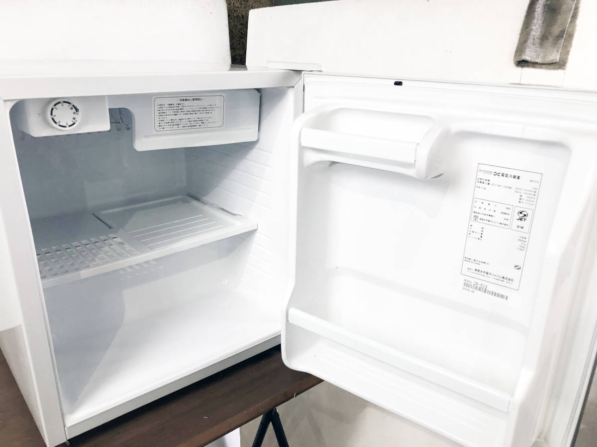 ☆送料無料★極上超美品 中古★DAEWOO★大字電子ジャパン 45L コンパクトなのに大容量★1ドア小型冷蔵庫【DR-51S】AR7T