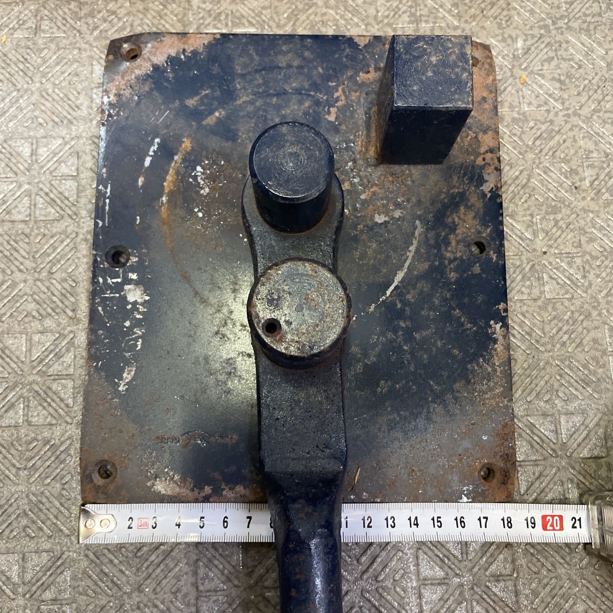 | 小山刃物製作所 バーベンダー - モクバ D-4 モクバ印 株式会社小山刃物製作所 曲棒(ハンドル) 806-9912 1本 D2-16 16mm 鉄筋工具 10-13mm (ブリスターパック入り
