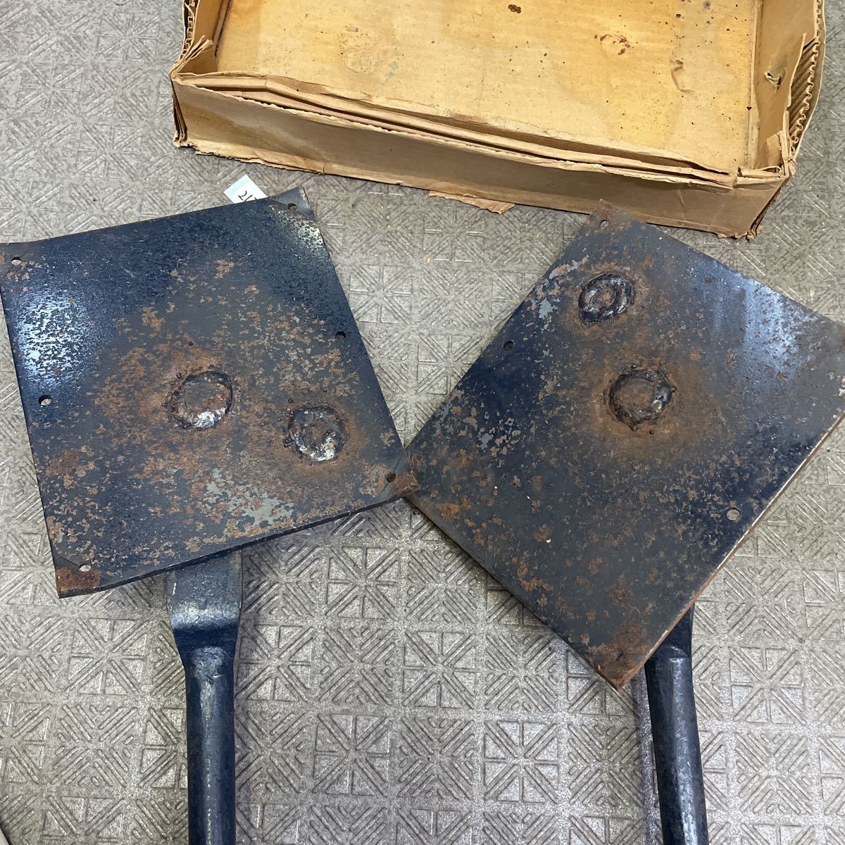 | 小山刃物製作所 バーベンダー - モクバ D-4 モクバ印 株式会社小山刃物製作所 曲棒(ハンドル) 806-9912 1本 D2-16 16mm 鉄筋工具 10-13mm (ブリスターパック入り