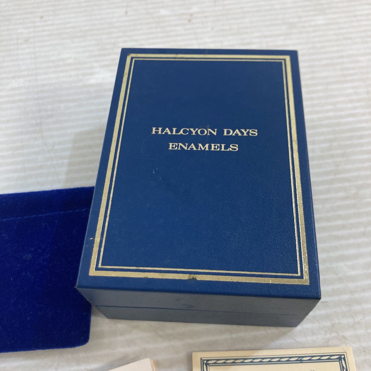 Halcyon Days 装飾時計 専用ボックス、説明書付き HALCYON DAYS ENAMELS ハルシオン デイズ エナメル 懐中時計 クォーツ