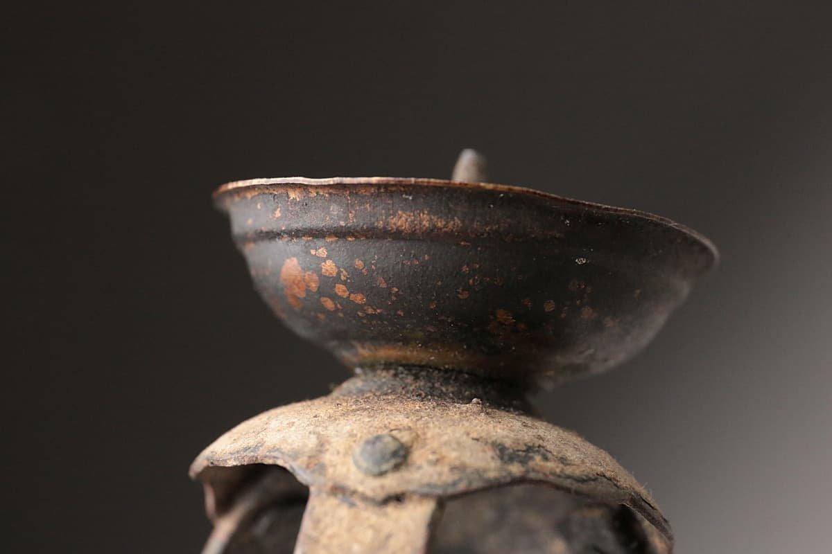 蝋燭台 青銅器 鋳物 チベット密教寺院流出 仏教古美術 骨董 蒐集家放出珍品 HV622 時代物 小振り 銅製 小燭台・三足燭台 高6.2cm 重23g・蝋燭立