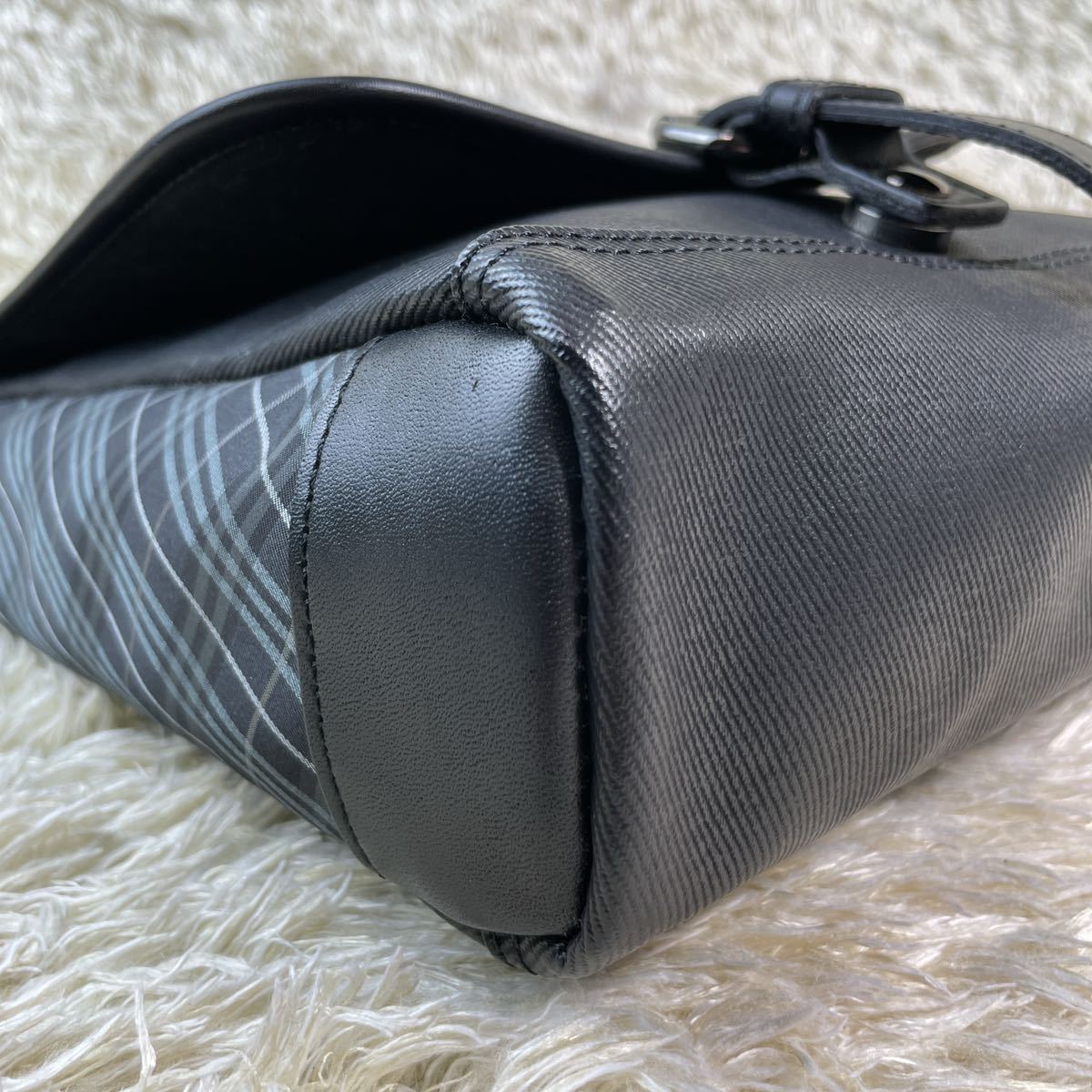 1円【新品同様・超稀少】BURBERRY BLACK LABEL バーバリーブラックレーベル ショルダーバッグ メッセンジャーバッグ ノバチェック ブラック