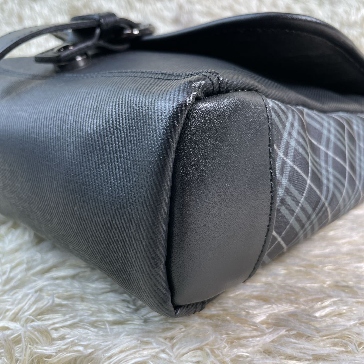1円【新品同様・超稀少】BURBERRY BLACK LABEL バーバリーブラックレーベル ショルダーバッグ メッセンジャーバッグ ノバチェック ブラック