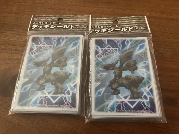 【ポケモンカード】出回り僅少　デッキシールド　スリーブ　64枚　ゼクロム　☆