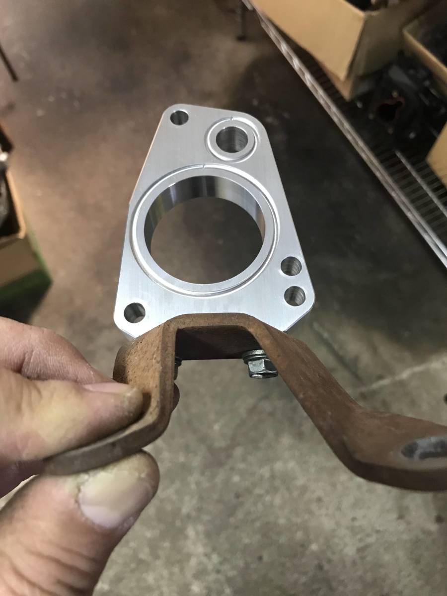 ハイゼット系　アトレーワゴン　KF-VE　KF-DETエンジン　メカ式スロットル　スロットルスペーサー　ダイハツ アトレーワゴン KF-VE ハイゼット系 人気定番，大人気 （メカ式 ダイハツ・EF型エンジン