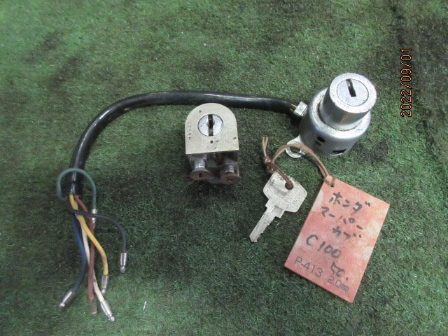 ホンダ スーパーカブ 稀少！旧OHVスーパーカブC100（C100-G086）純正キャリアASSY☆ボルト スーパーカブC100&frasl;C102 | C100 1965年式 実働車 4ミニ.net HONDA 投稿詳細｜MOTOCLE 御礼☆ ６５年前の Ｃ100 ＯＨＶ ウェビック