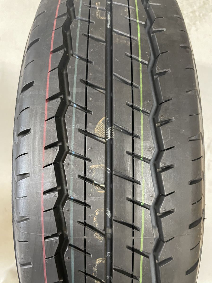 ☆新車外し☆ 納車外し 送料無料 195/80R15 107/105N LT 200 系 ハイエース 純正 タイヤ 1本 ダンロップ SP175N NV350 キャラバン D LT 新車外し 195&frasl;80R15 乗用車の乗り心地☆新車外し☆2025年☆ヨコハマ K75257373 タイヤ交換OK