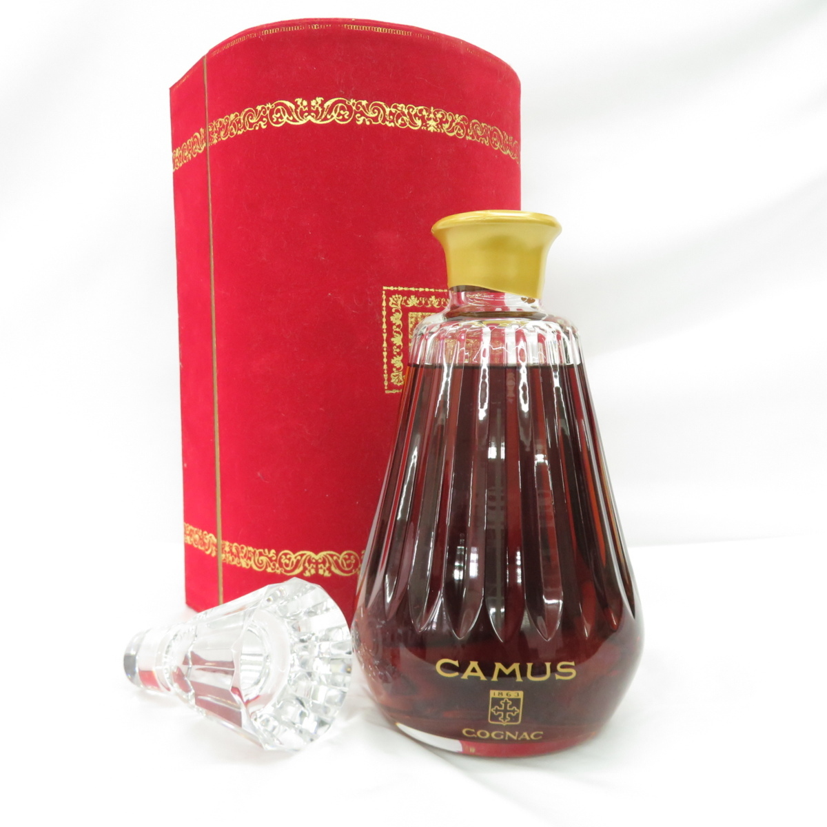 未開栓】CAMUS カミュ カラフェ バカラボトル ブランデー 700ml 40% 箱
