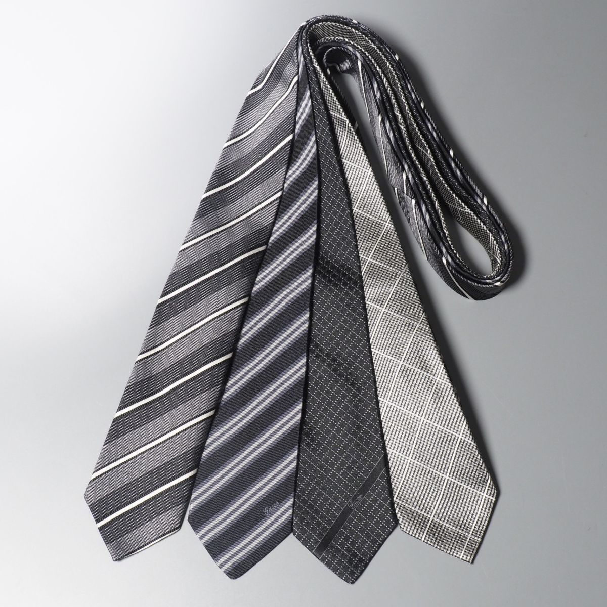 GL5681//イタリア製 グッチ/GUCCI  シルクネクタイ4本セット/柄ネクタイ/ストライプ/チェック/ジャカードタイ(ネクタイ)｜売買されたオークション情報、yahooの商品情報をアーカイブ公開  - オークファン（aucfan.com）