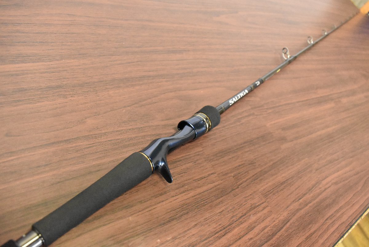 未使用品☆人気モデル】ダイワ 21 ソルティガ R J62B-3 LO DAIWA