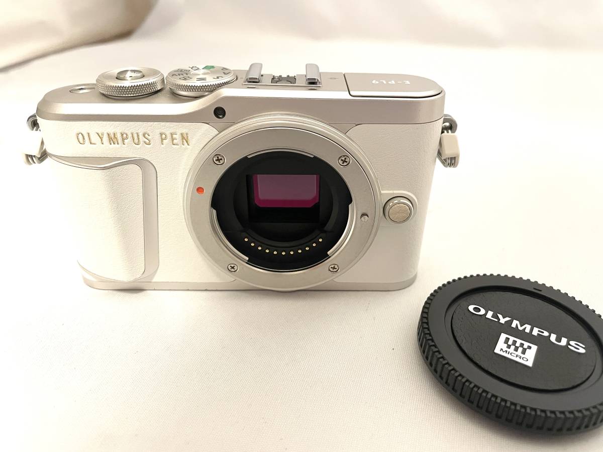 OLYMPUS ミラーレス一眼カメラ PEN E-PL9 ダブルズームキット ホワイト