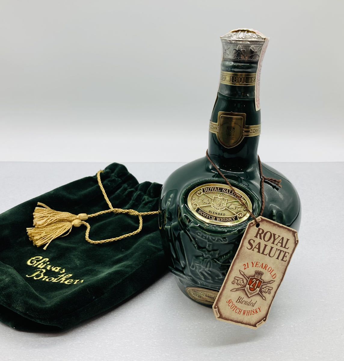 得価，新作 es25 必見 ROYAL SALUTE ロイヤルサルート 21年 スコッチウイスキー 保存袋付き 700ml 約1321g 40% CHIVAS BROTHERS 未開栓 古酒(スコッチ)｜売買されたオークション情報、yahooの商品情報をアーカイブ公開 - スコッチ