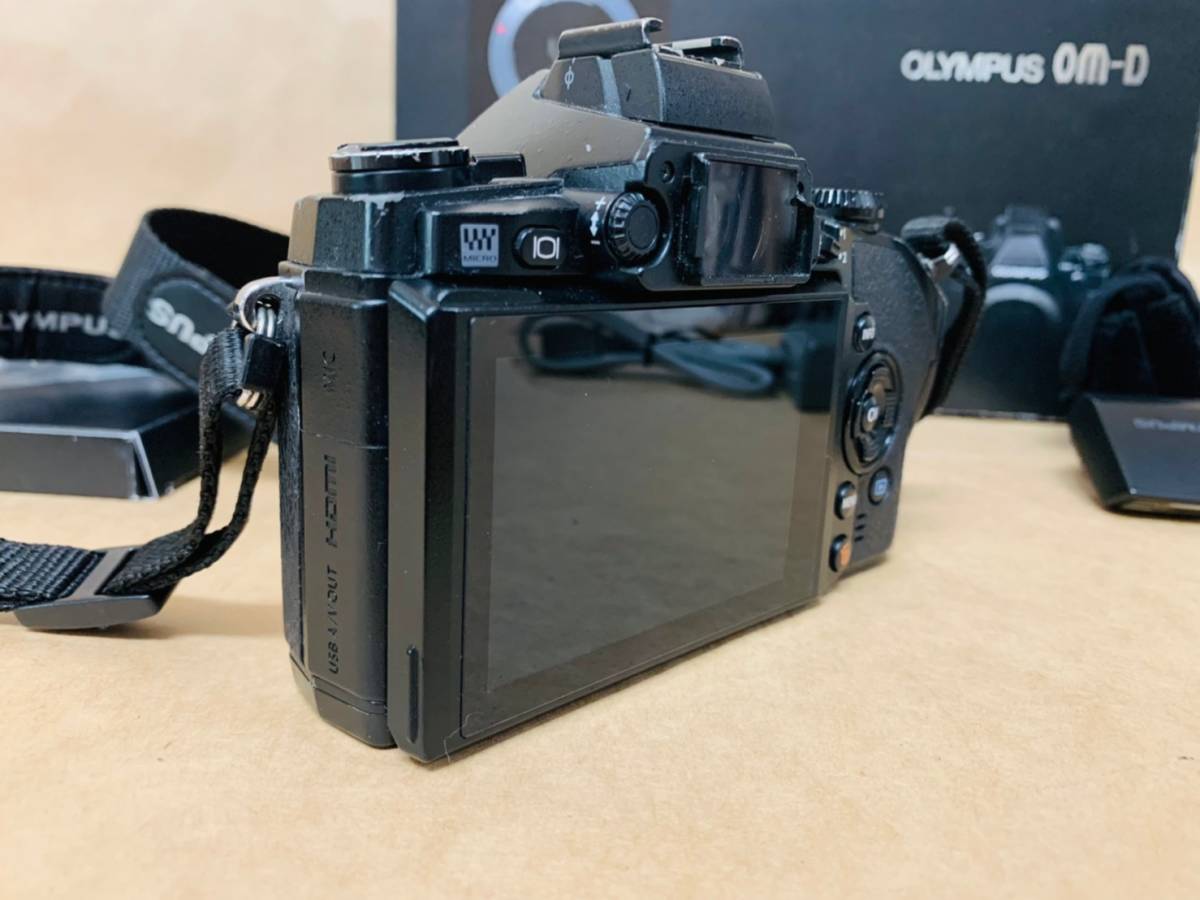 箱付き☆ オリンパス OLYMPUS OM-D E-M1 Y17 - 美品オリンパス OLYMPUS 