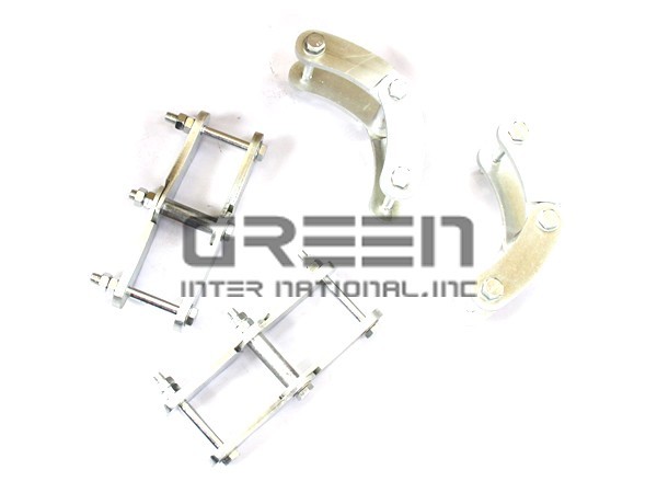 送料無料,新作登場 【送料無料】 ブーメラン中折れシャックル ジムニー SJ10 SJ30 SJ40 JA71 JS51 JA11 JB31 スズキ ブーメランシャックル 中折れ