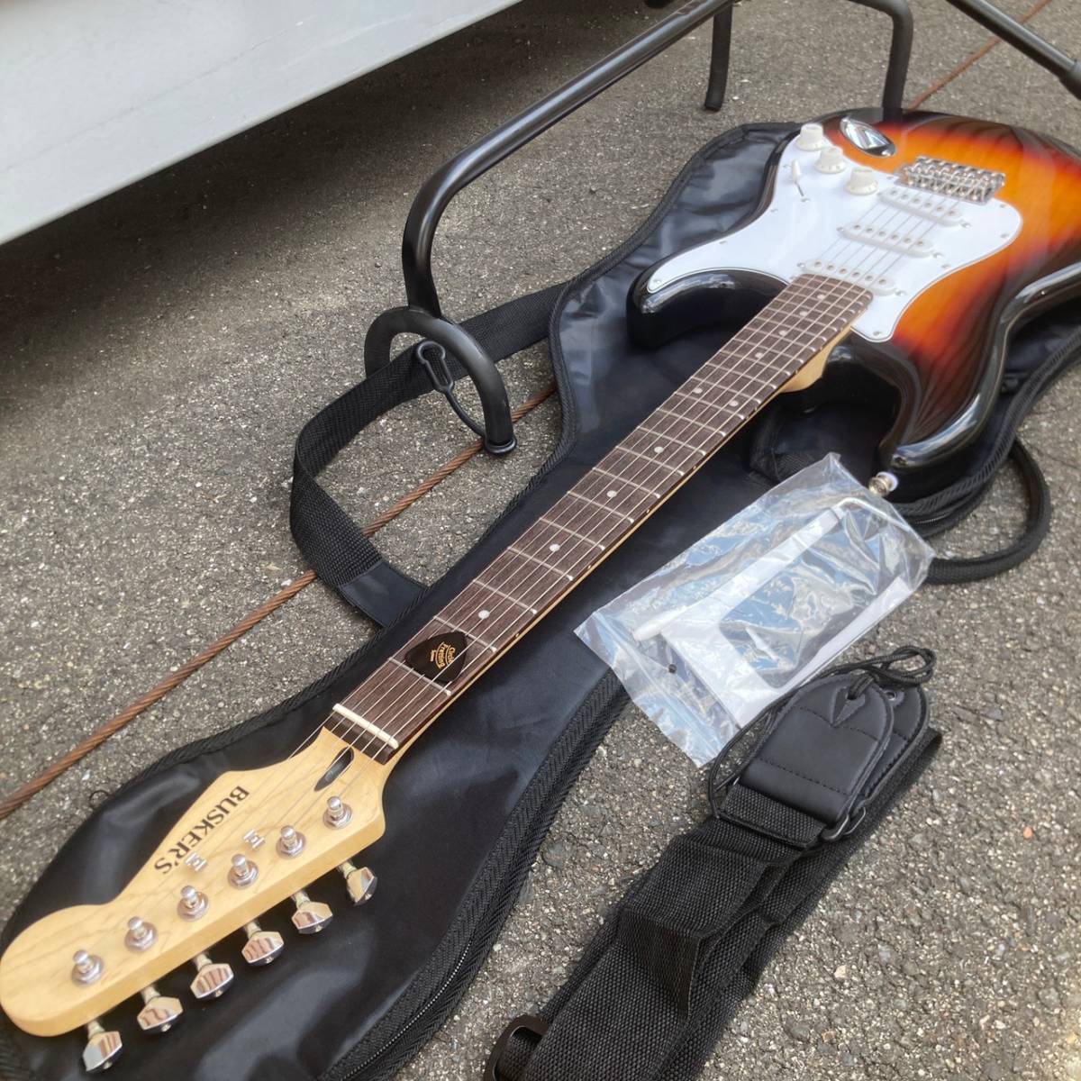 これからはじめる方に最適！今すぐはじめられる！BUSKER'Sエレキ