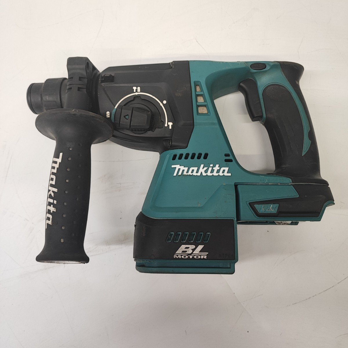 最安値，新品 ジャンク品 格安1000円スタート マキタ makita コードレスハンマドリル HR244DZ 代引き 領収書対応 通電確認済み(本体)｜売買されたオークション情報、yahooの商品情報をアーカイブ公開 - オーク ハンマドリル