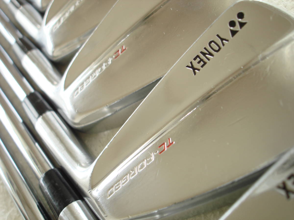 ヨネックス チタンハイブリッド マッスルバック Ai PARADYM Mizuno 