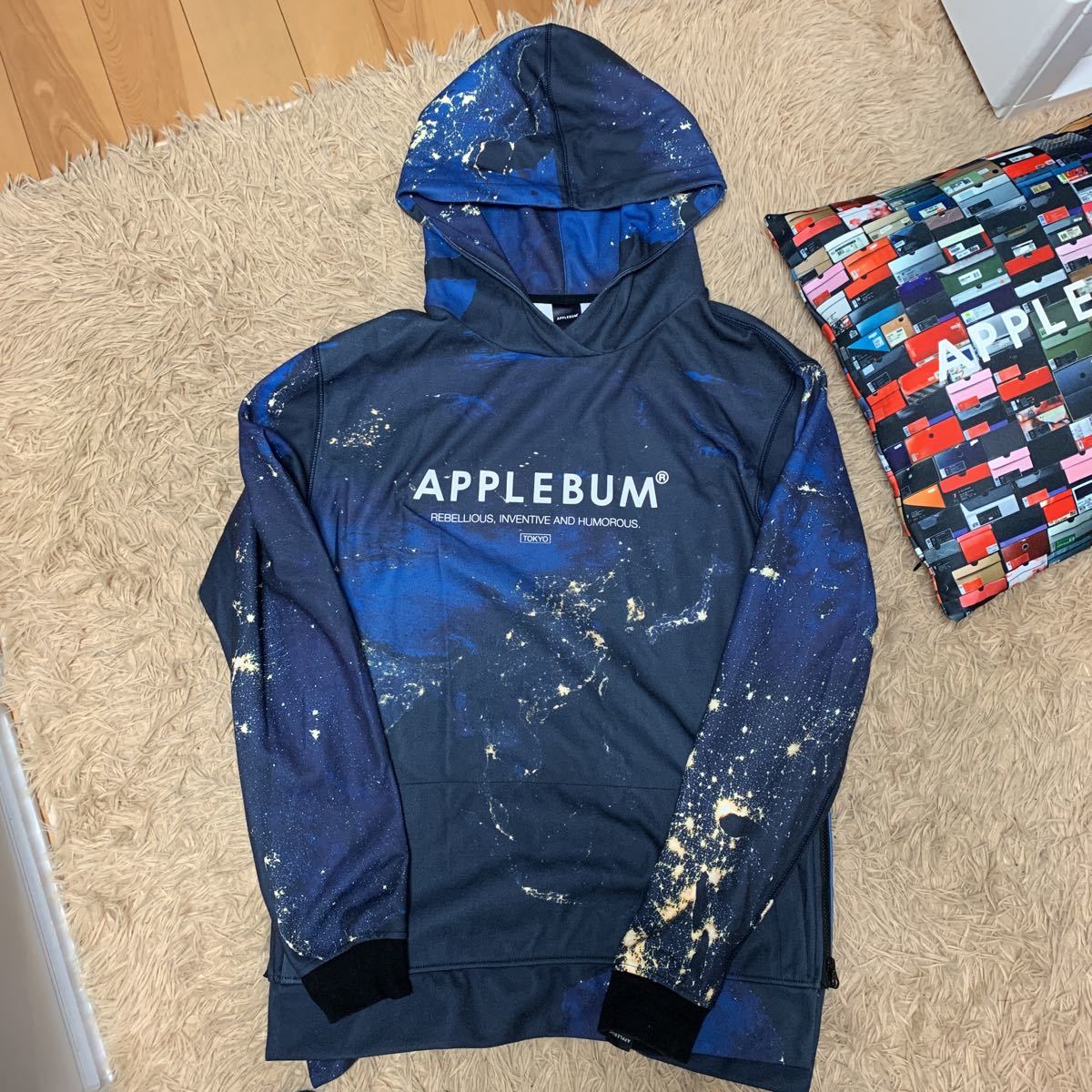 超美品】 APPLEBUM 地球パーカーXL 【公式通販】
