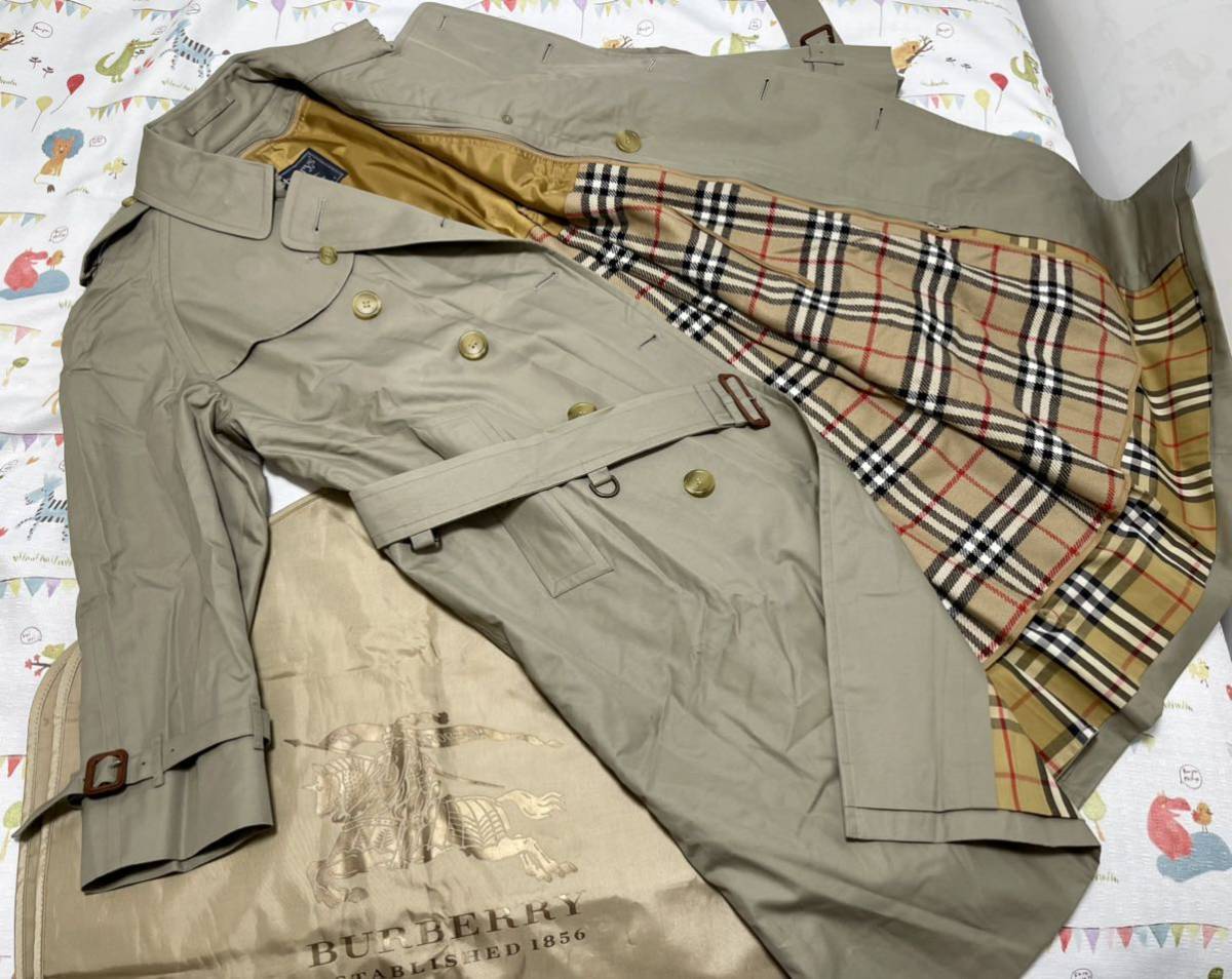 25万新品級超美品ベージュカーキ☆バーバリーメンズM 165 Burberry 
