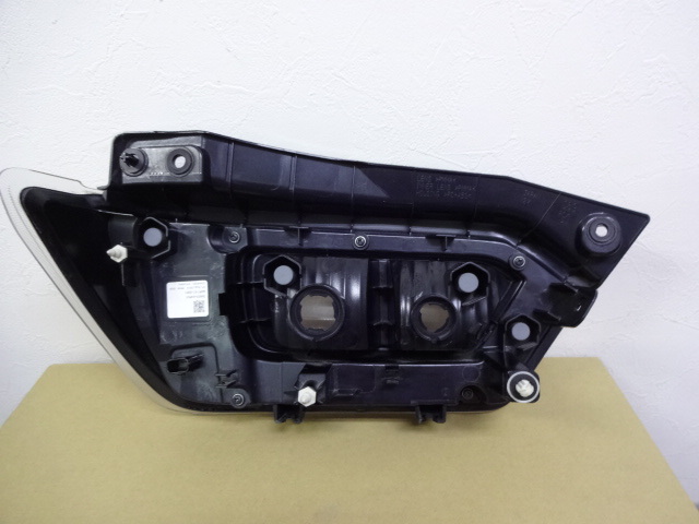 平成31年式 ワゴンR MH55S 右 テールランプ テールライト 新品 35650