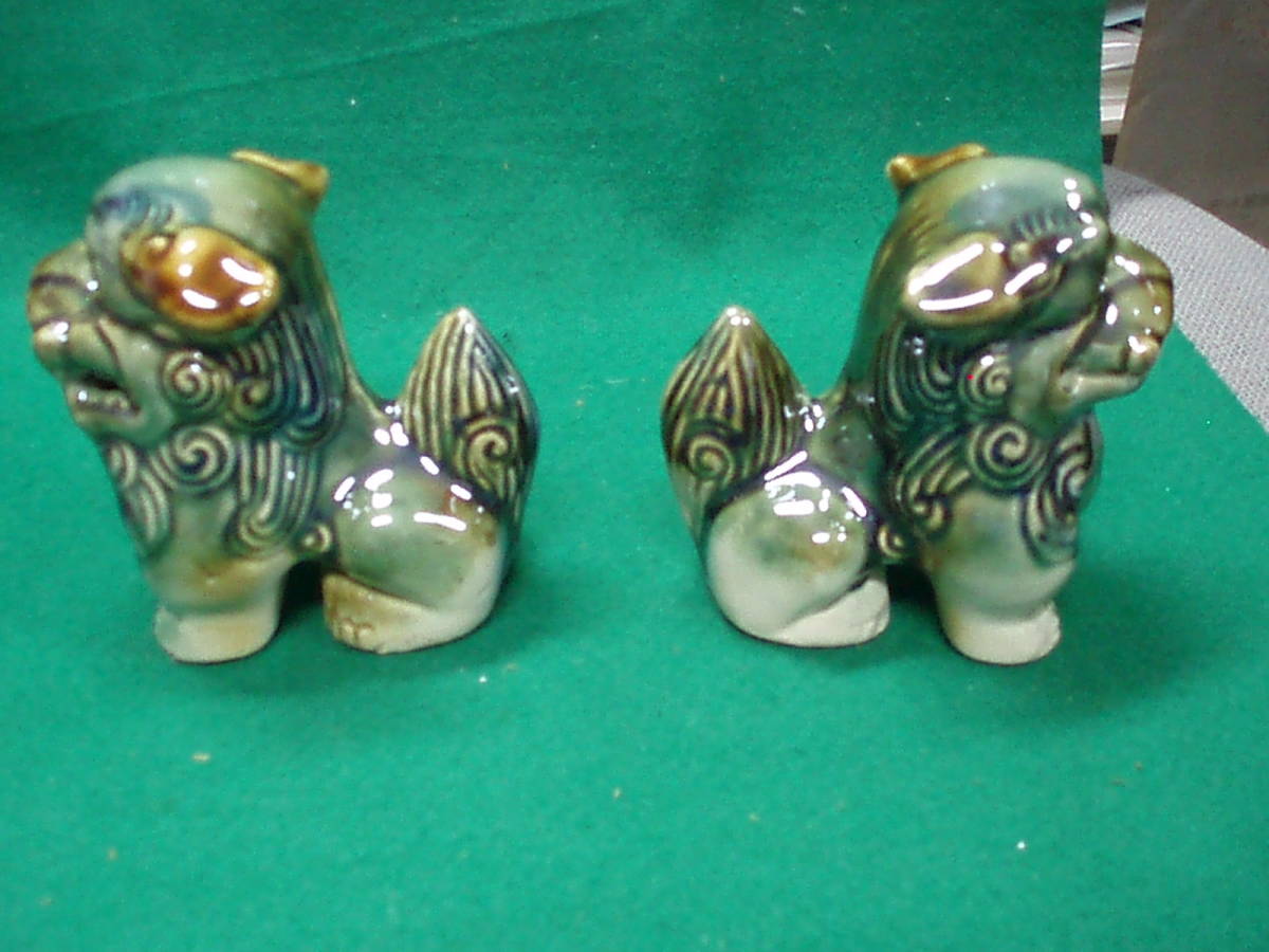 シーサー 沖縄 緑色の陶器製獅子像 2体セット ミニミニ獅子 | 育陶