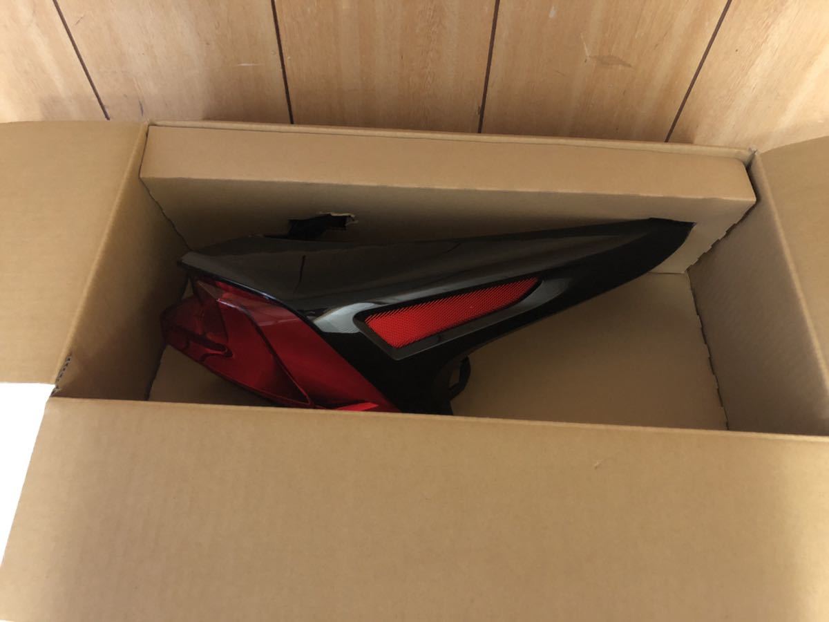 車 レクサス NX 10 系 STANLEY 78-39 右 テール ランプ