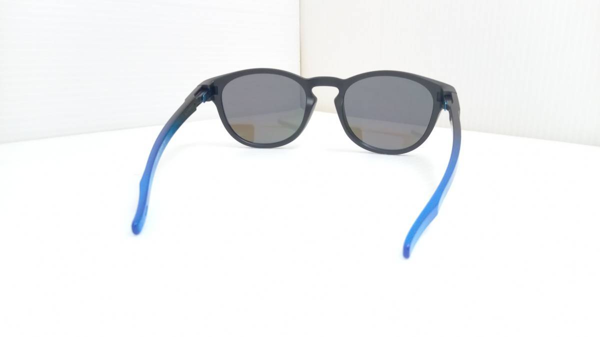 ☆ OAKLEY オークリー LATCH ブルーミラーレンズ ブラックフレーム 