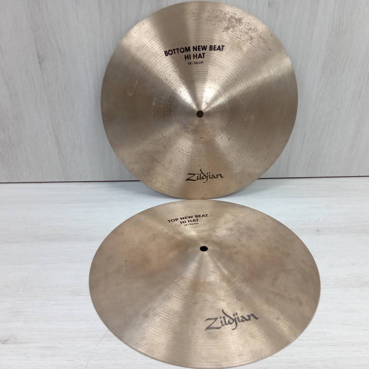 【2025】 Zildjian ジルジャン 14' NEW BEAT HI HAT シンバル 現状品(シンバル)｜売買されたオークション情報、yahooの商品情報をアーカイブ公開 - オークファン シンバル