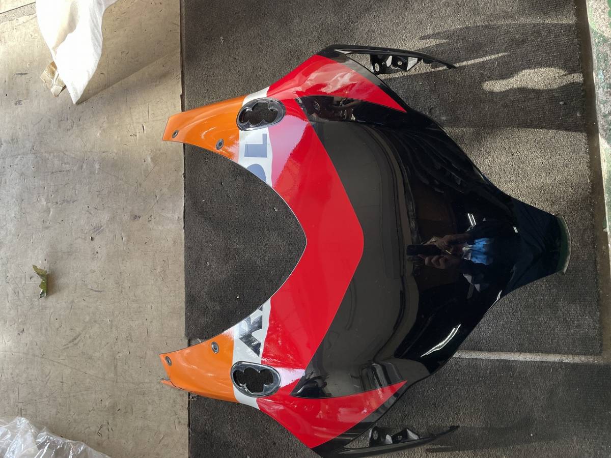 ホンダ CBR1000RR SC59 アッパーカウル 割れあり(フロント