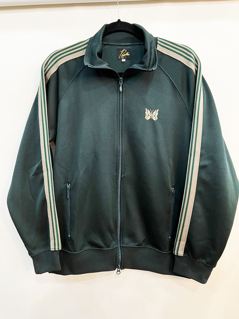 定番人気，定番 673 Needles/ニードルス 21AW Track Jersey J0221 トラックジャケット Mサイズ グリーン カーキ バタフライ刺繍 ユニセックス(ニードルス)｜売買されたオークション情報、yahooの商品情報をアーカイブ ニードルス