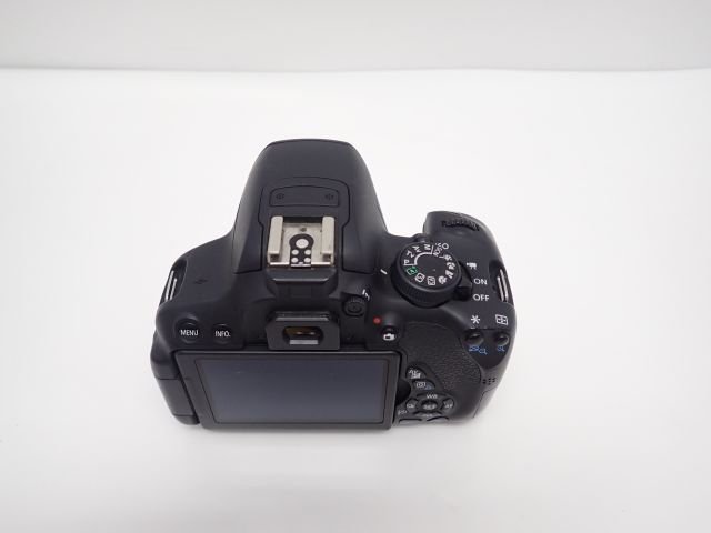 Canon EOS Kiss X7iデジタル一眼レフカメラ + レンズ2本 H726