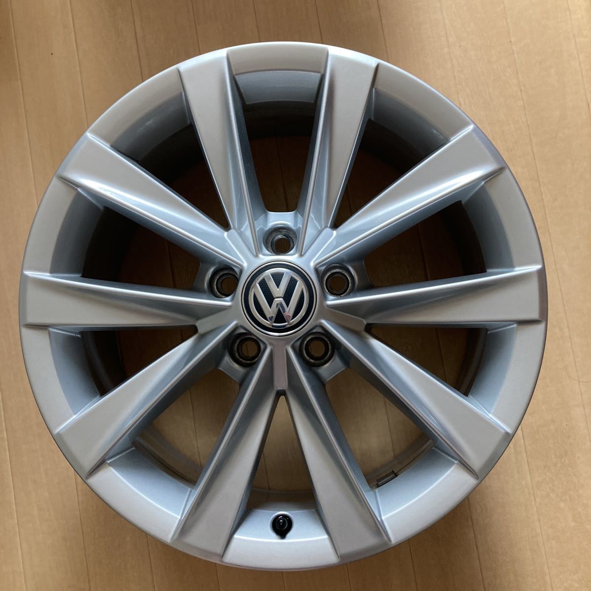 VW ゴルフオールトラック 純正アルミホイール 4本 17インチ 7.0J +42