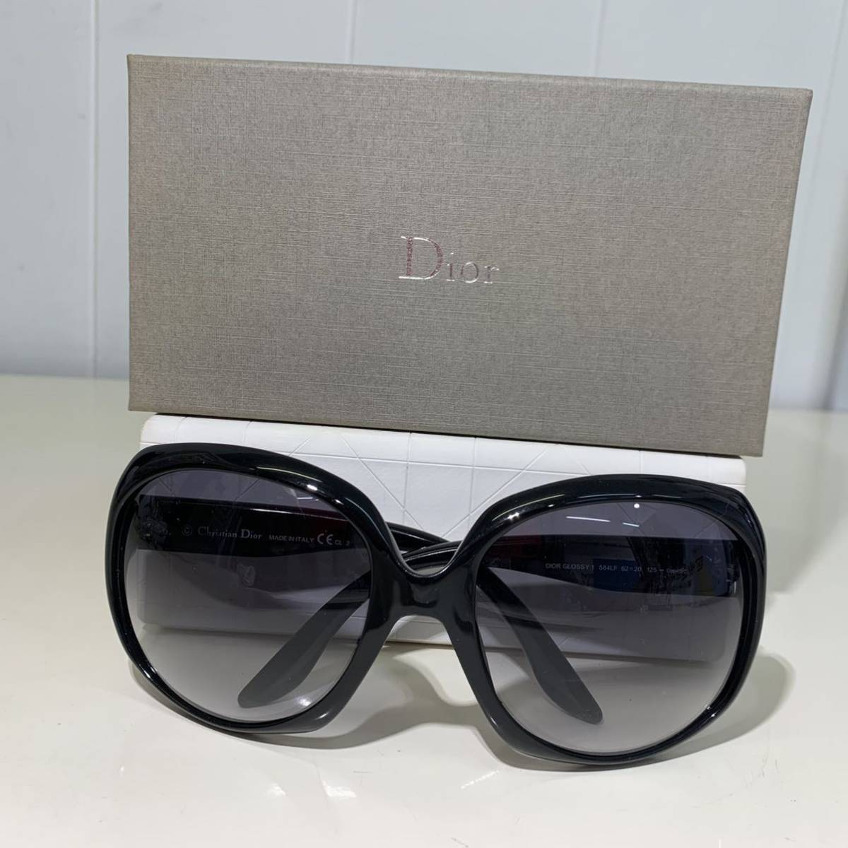  クリスチャンディオール Christian Dior サングラス ロゴ ブラック(サングラス)｜売買されたオークション情報、yahooの商品情報をアーカイブ公開 - オークファン 服飾小物