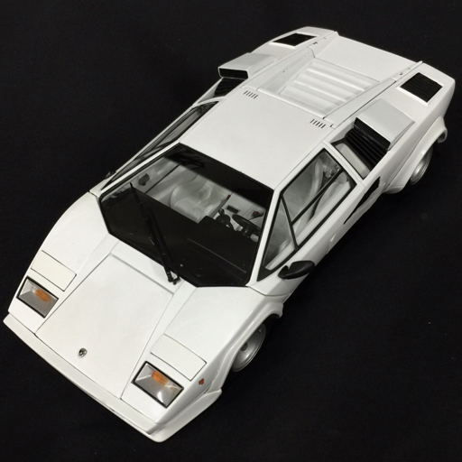 人気定番，正規品 1/18 KYOSHO 京商 LAMBORGHINI COUNTACH LP500 WHITE ランボルギーニ カウンタック NO.08322W(乗用車)｜売買されたオークション情報、yahooの商品情報をアーカイブ公開 - オークファン 乗用車