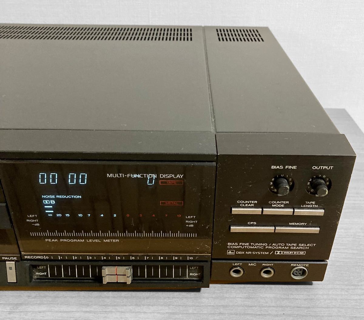 TEAC V-800X 3ヘッド　ステレオカセットデッキ　動作品　値下げしました TEAC V-800X ステレオカセットデッキ - カセットデッキ ティアック