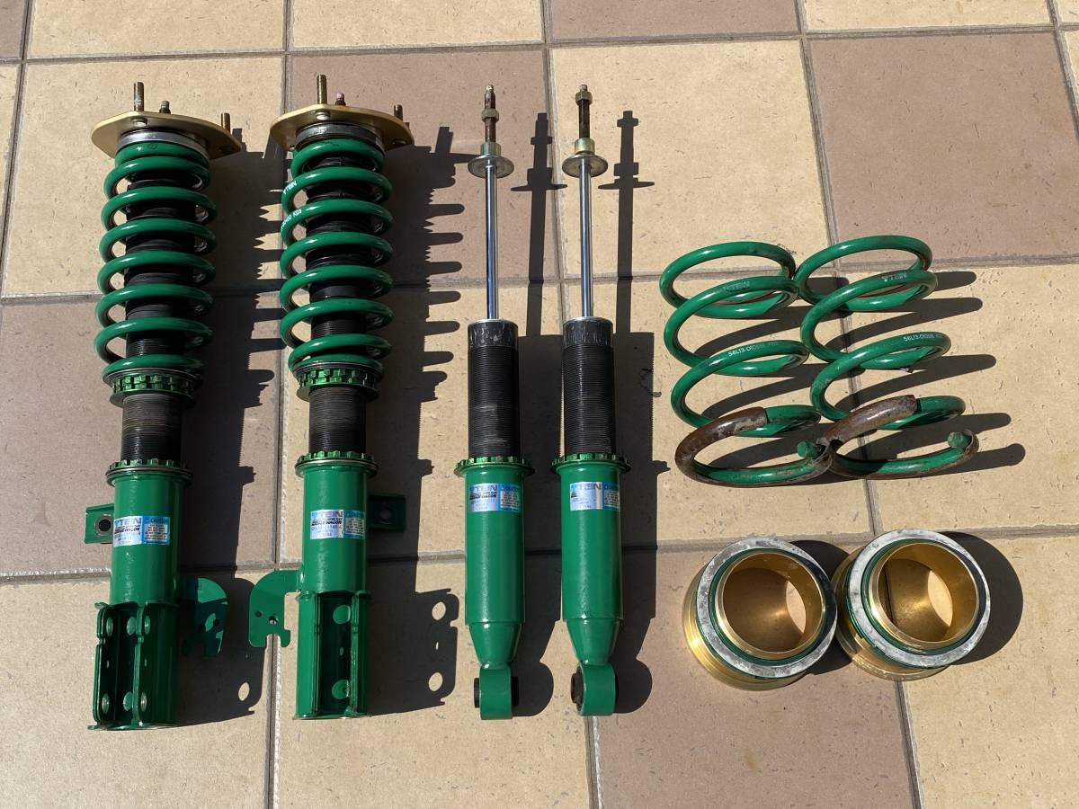 10系アルファード TEIN 車高調。 FLEX 車高調 アルファード 車高調」の 