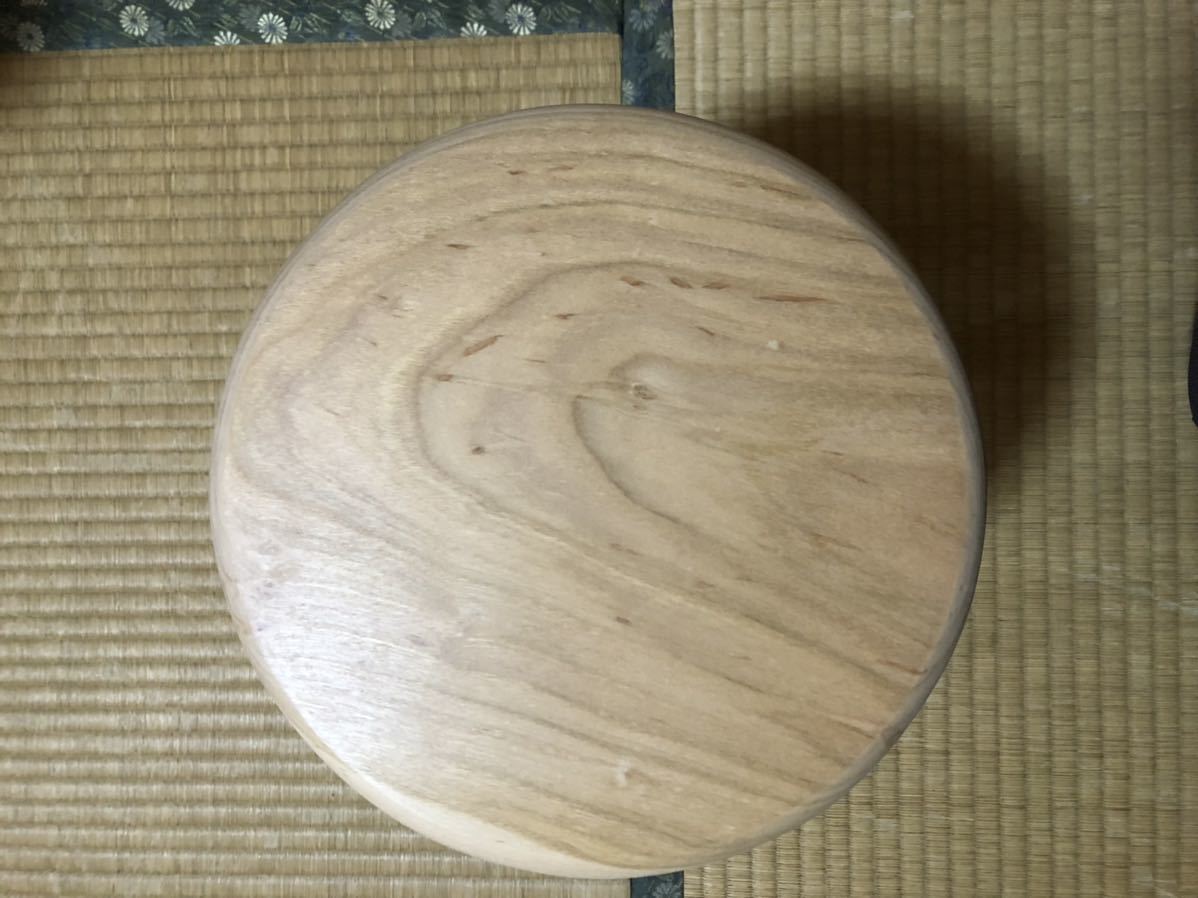 47建具屋一筋55年のおじいちゃんの手作り三本脚イス、スツール☆けやき