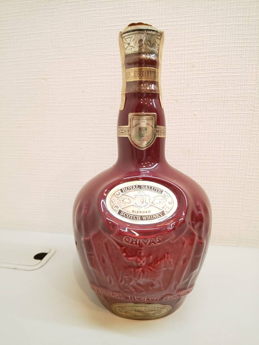 21年 ロイヤルサルート 700ml 陶器ボトル 赤 SALUTE ROYAL スコッチ