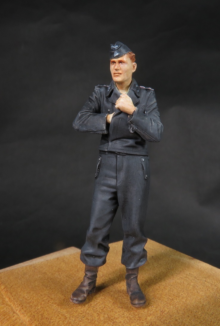 HOT，SALE 1/35 WWII ドイツ武装親衛隊 戦車搭乗員 下士官 レジンキット塗装済み完成品一体(完成品)｜売買されたオークション情報、yahooの商品情報をアーカイブ公開 - オークファン 完成品