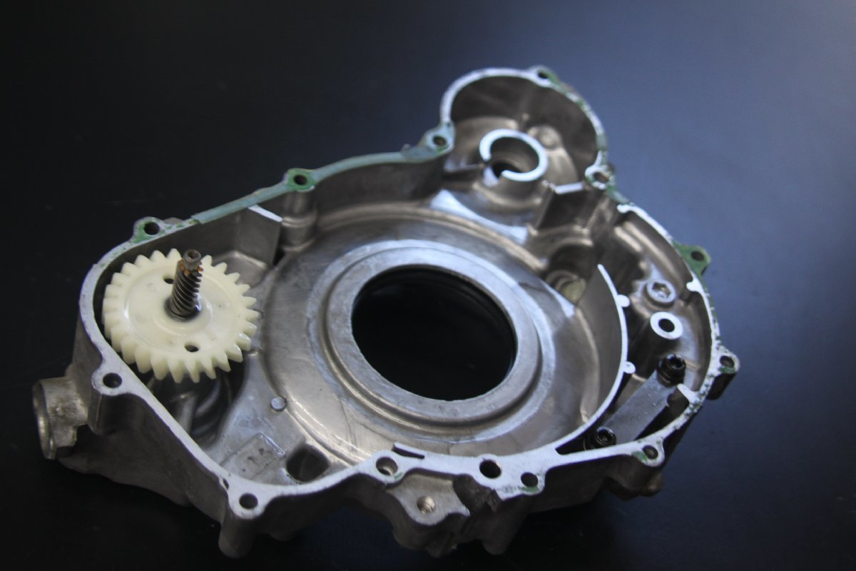 NSR250R（MC21）SE 純正乾式クラッチカバー ウォーターポンプ付