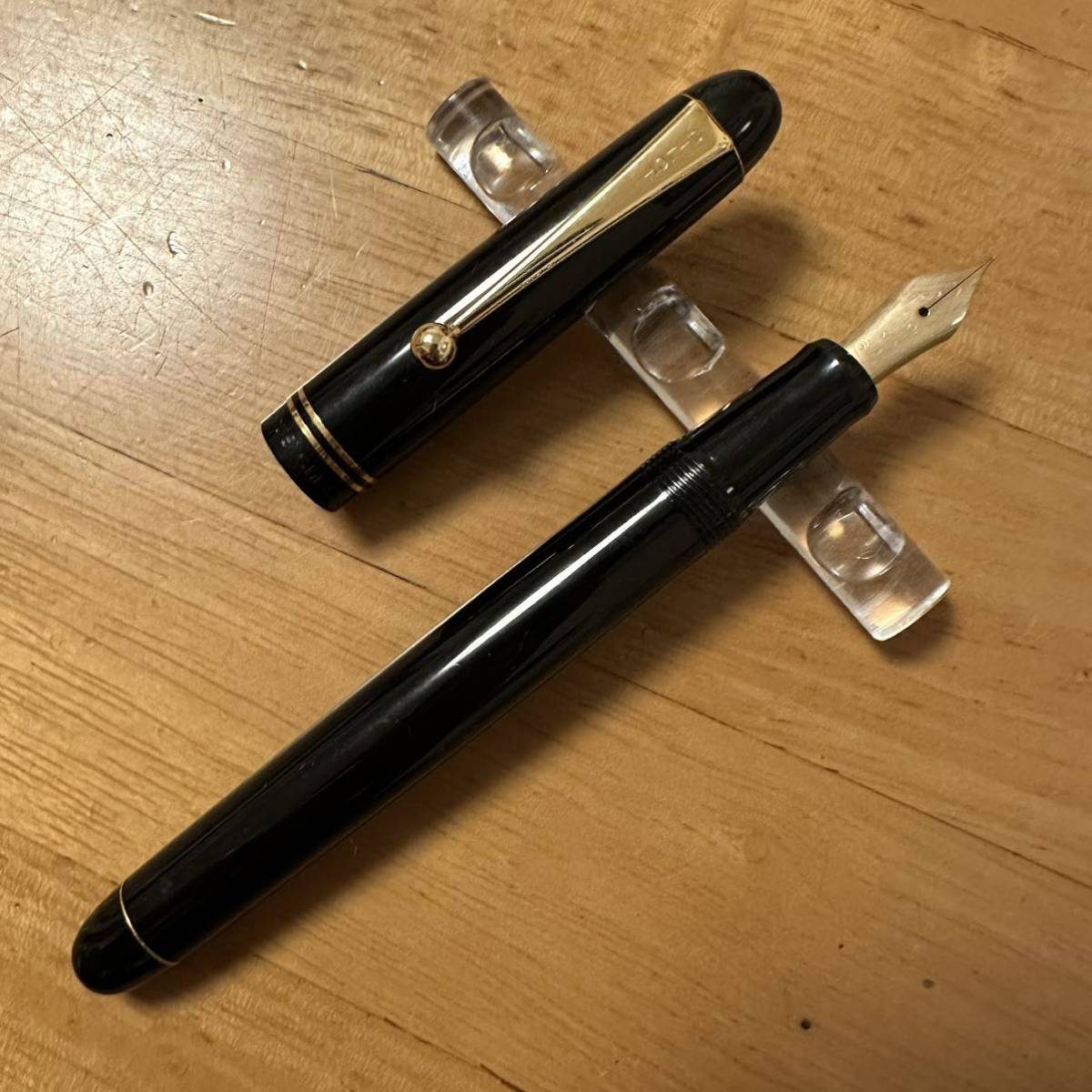 廃盤 PILOT パイロット custom 67 カスタム 万年筆 F 14k 585 黒軸