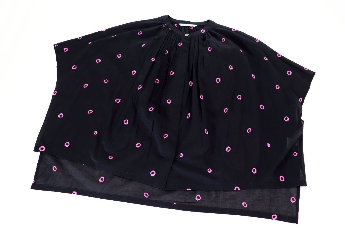 ★未使用2021★アトリエナルセ/WA柄刺繍バンドカラーブラウス定価1.7万：F/黒系xt343