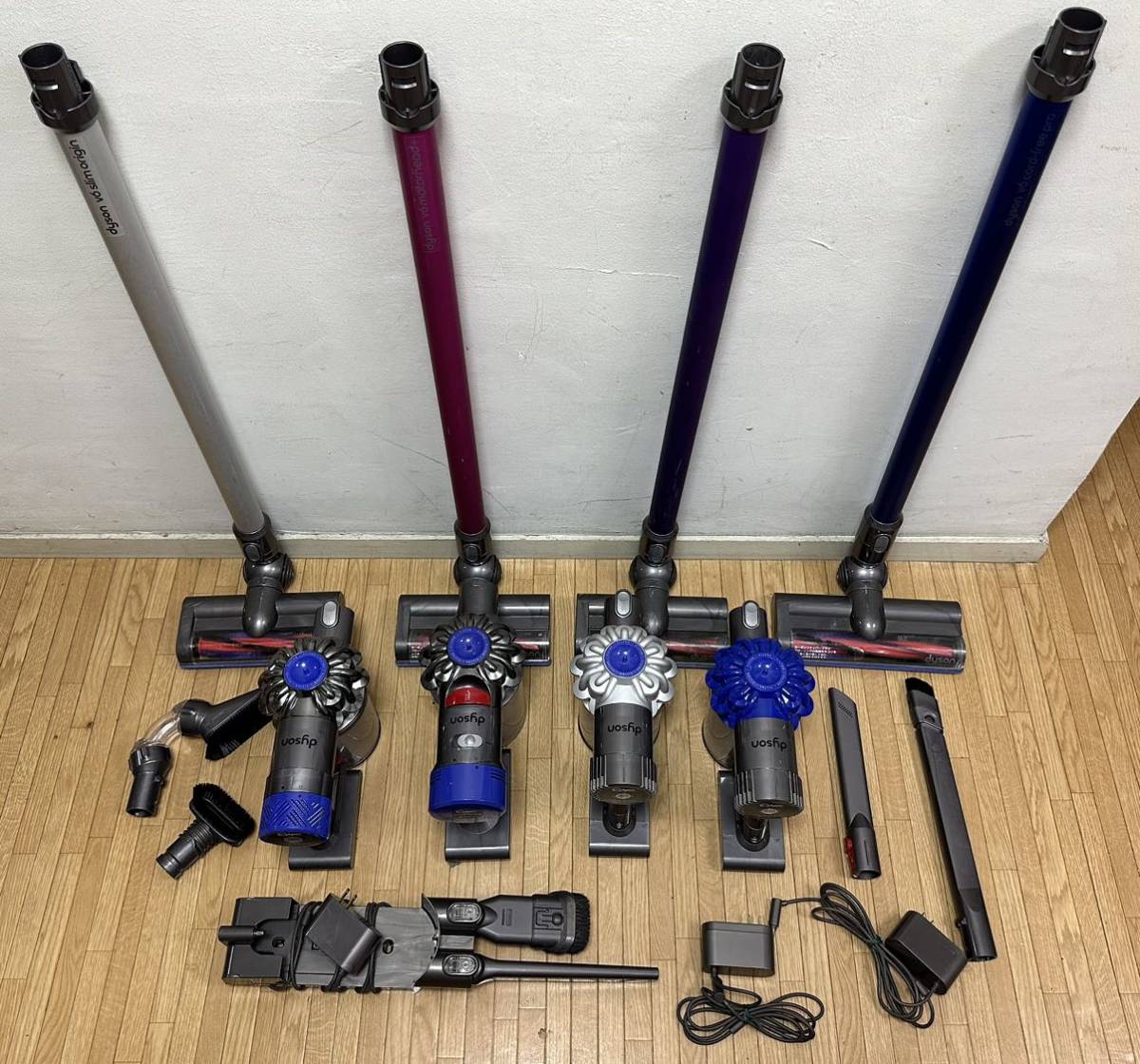 Dyson ダイソン V8 | 掃除機 Slim Extra Fluffy - 世界で最もスリム*¹ 