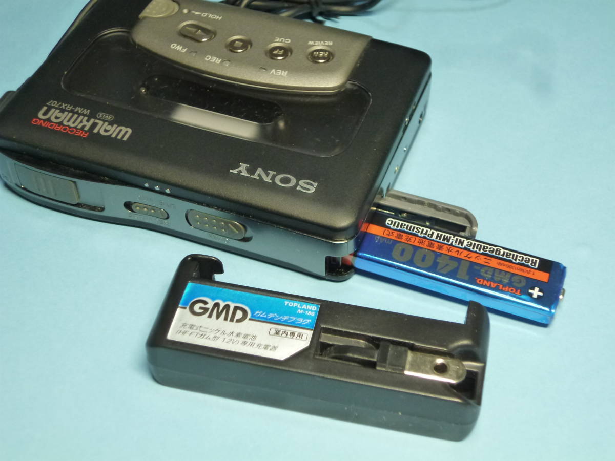 美品・動作　SONY ソニー　WALKMAN ポータブルカセットプレーヤー　WM-RX707 SONY ソニー WALKMAN FM&frasl;AMラジオ ☆美品・動作△☆ ウォークマンジャンク品