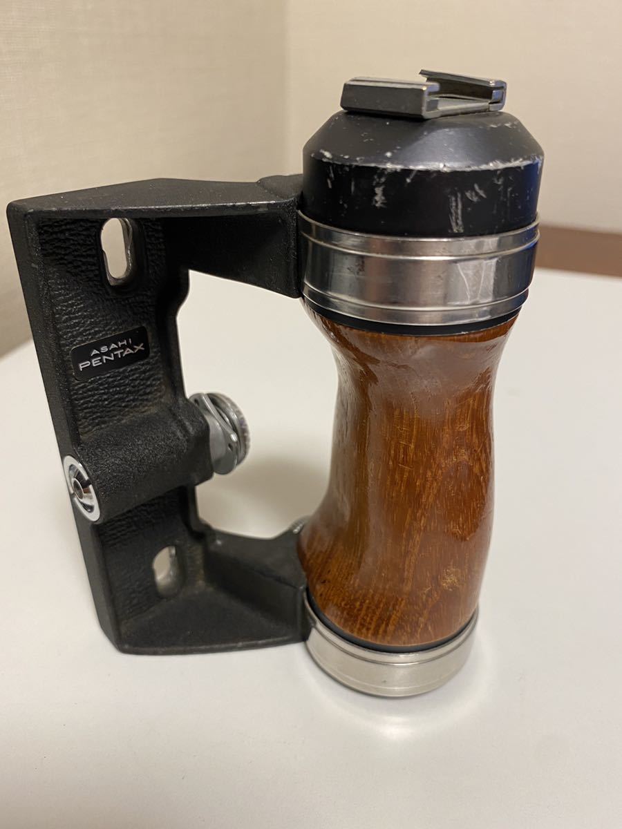 1万円〜【人気商品】ASAHI PENTAX ペンタックス 6x7 木製 グリップ 中